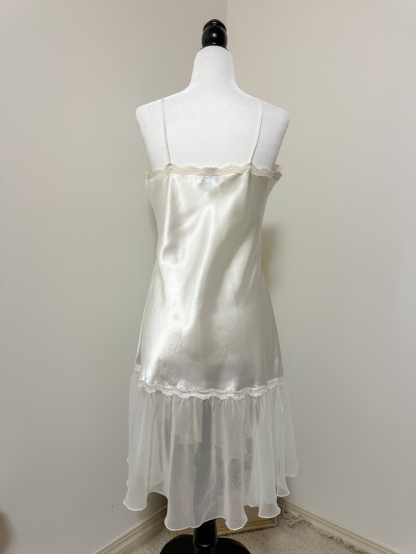 Vintage x Etienne White Lace Detailed Babydoll Dress (M)