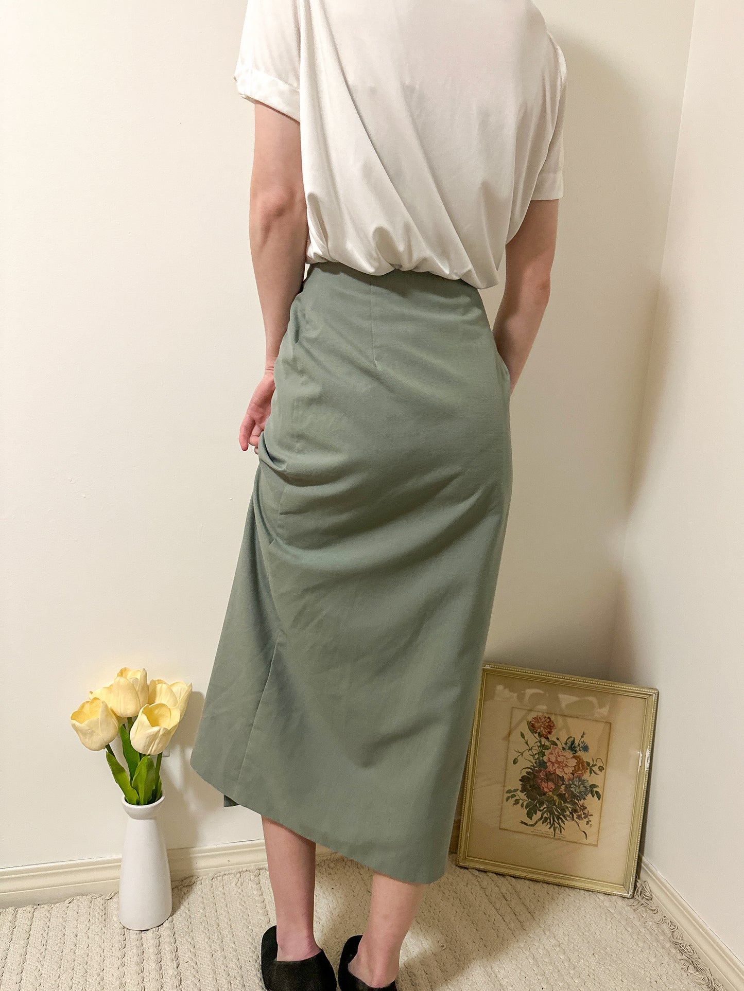 Vintage x Sage Green Skirt (S)