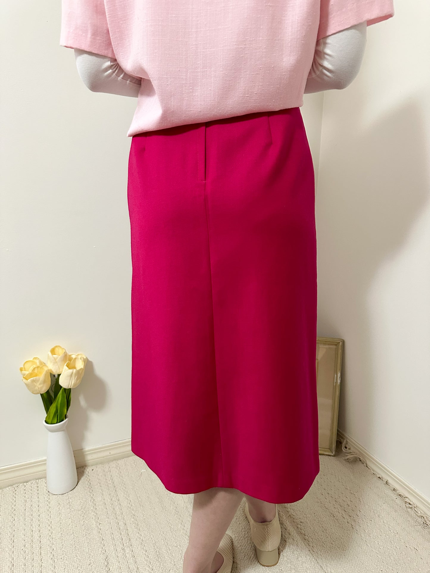 Vintage x Seasons Hot Pink Wool Skirt (M)