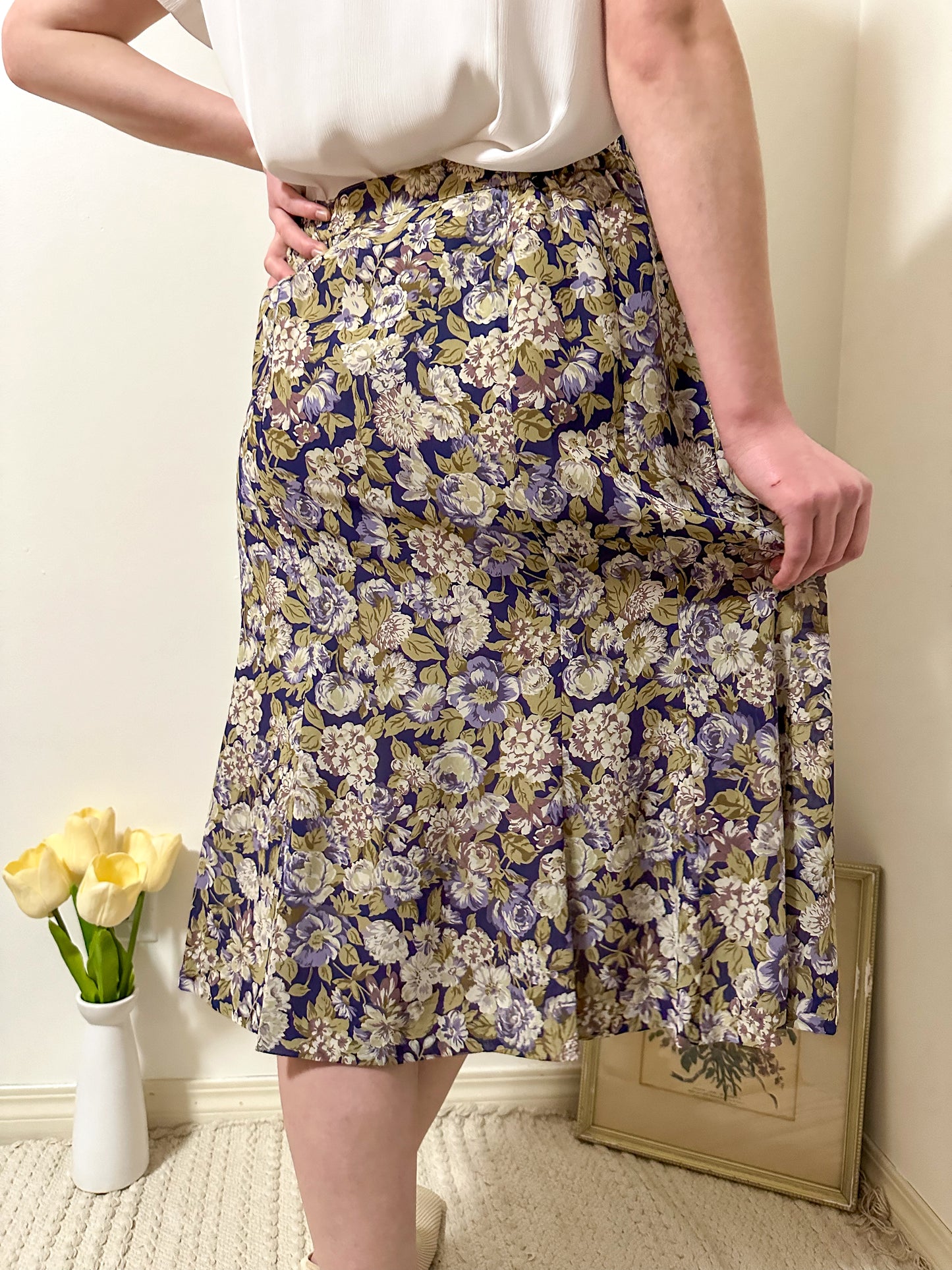 Vintage x FitMe Floral Skirt (M/L)