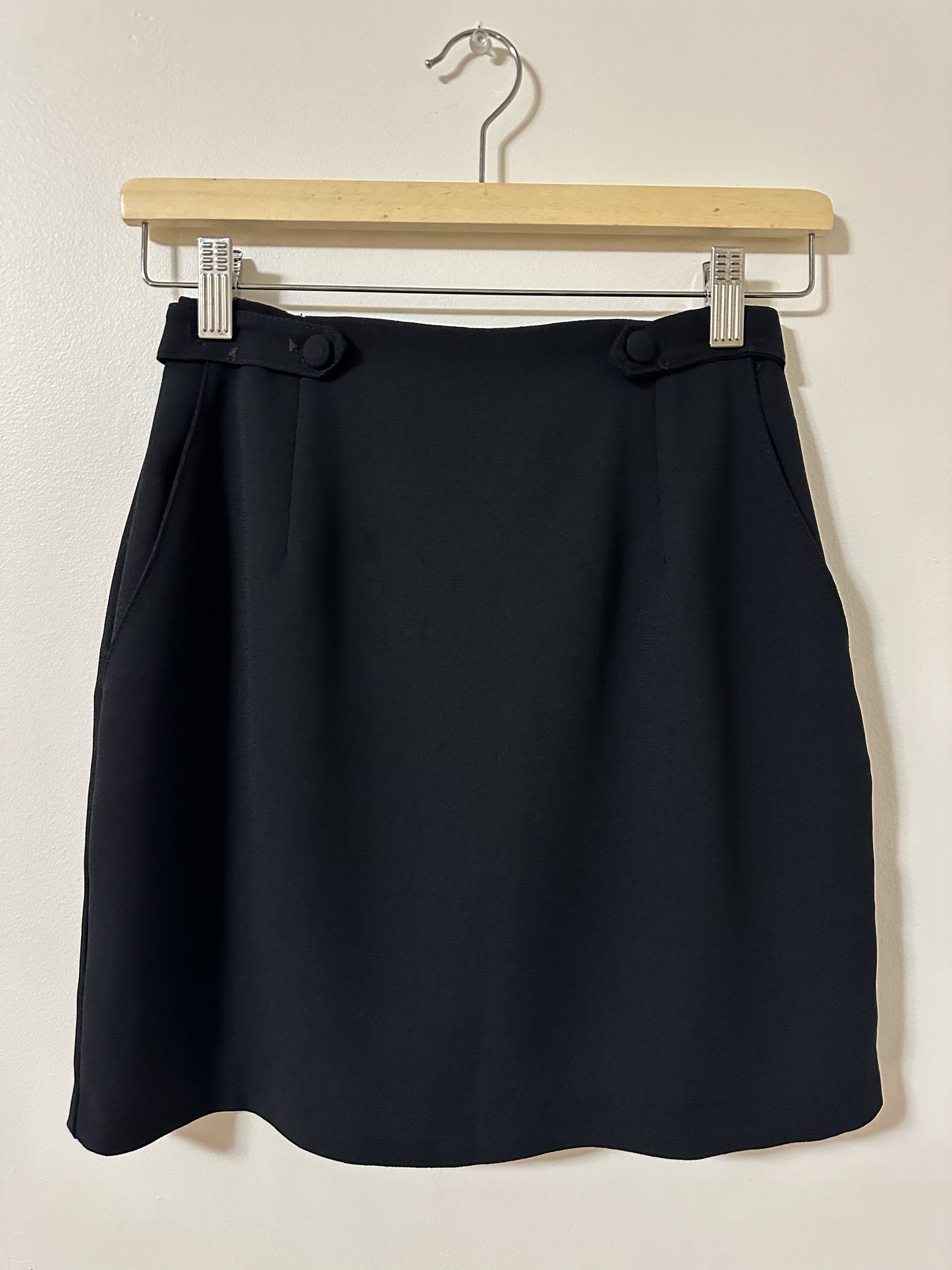 Vintage x Laura Black Mini Skirt (XS)