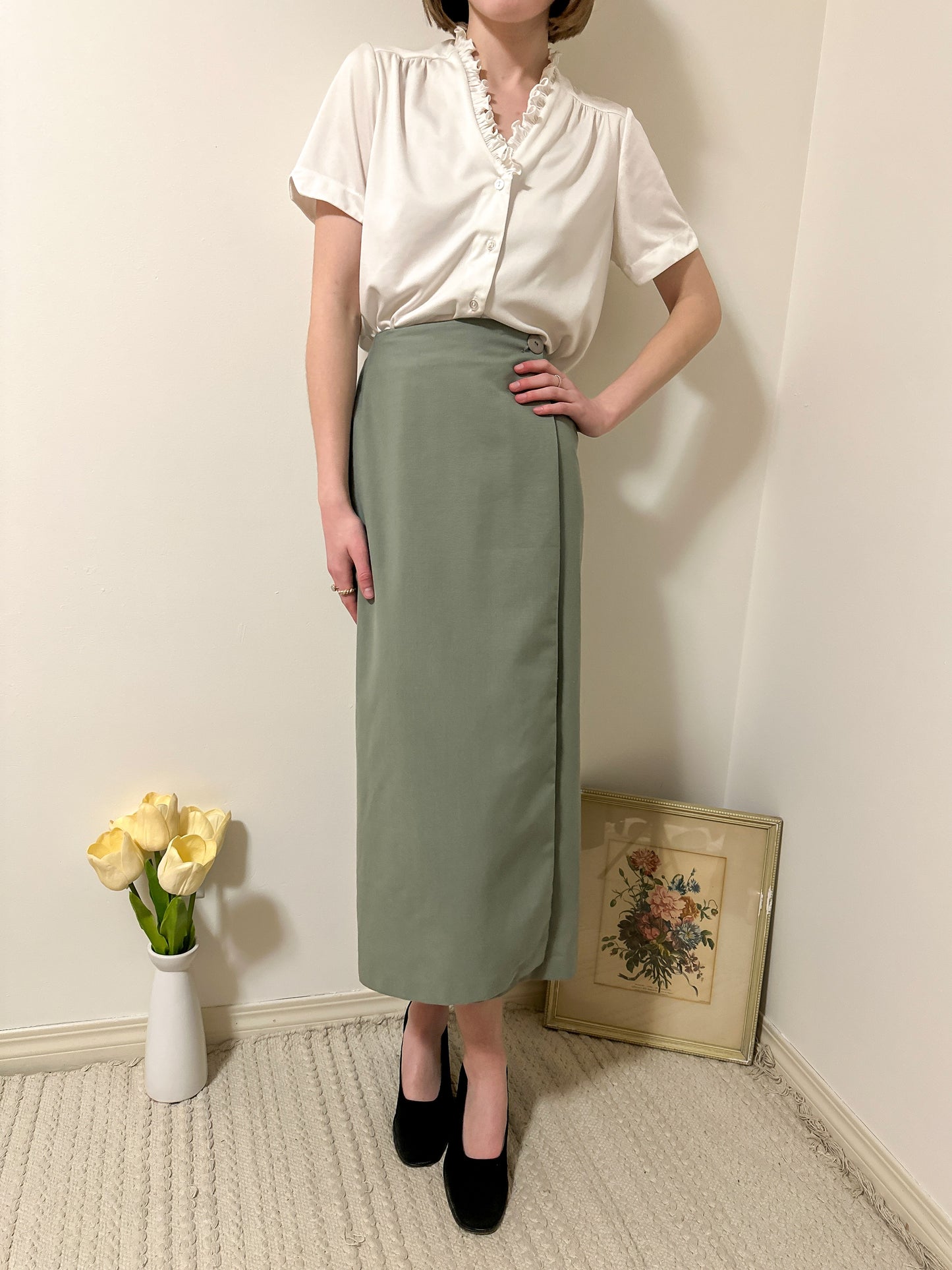 Vintage x Sage Green Skirt (S)