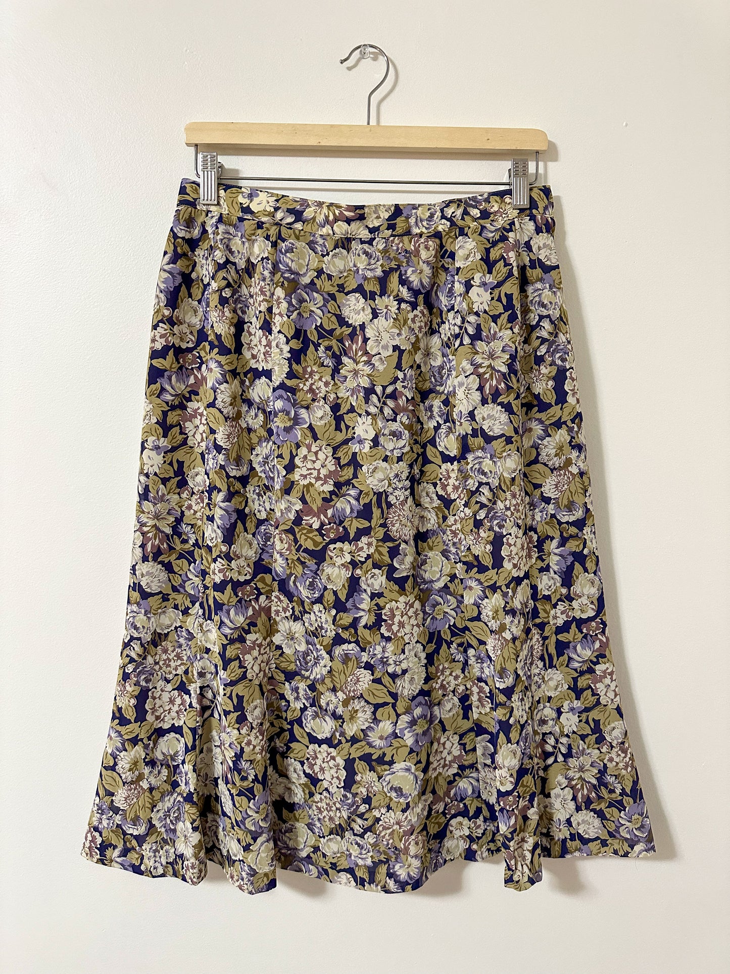 Vintage x FitMe Floral Skirt (M/L)