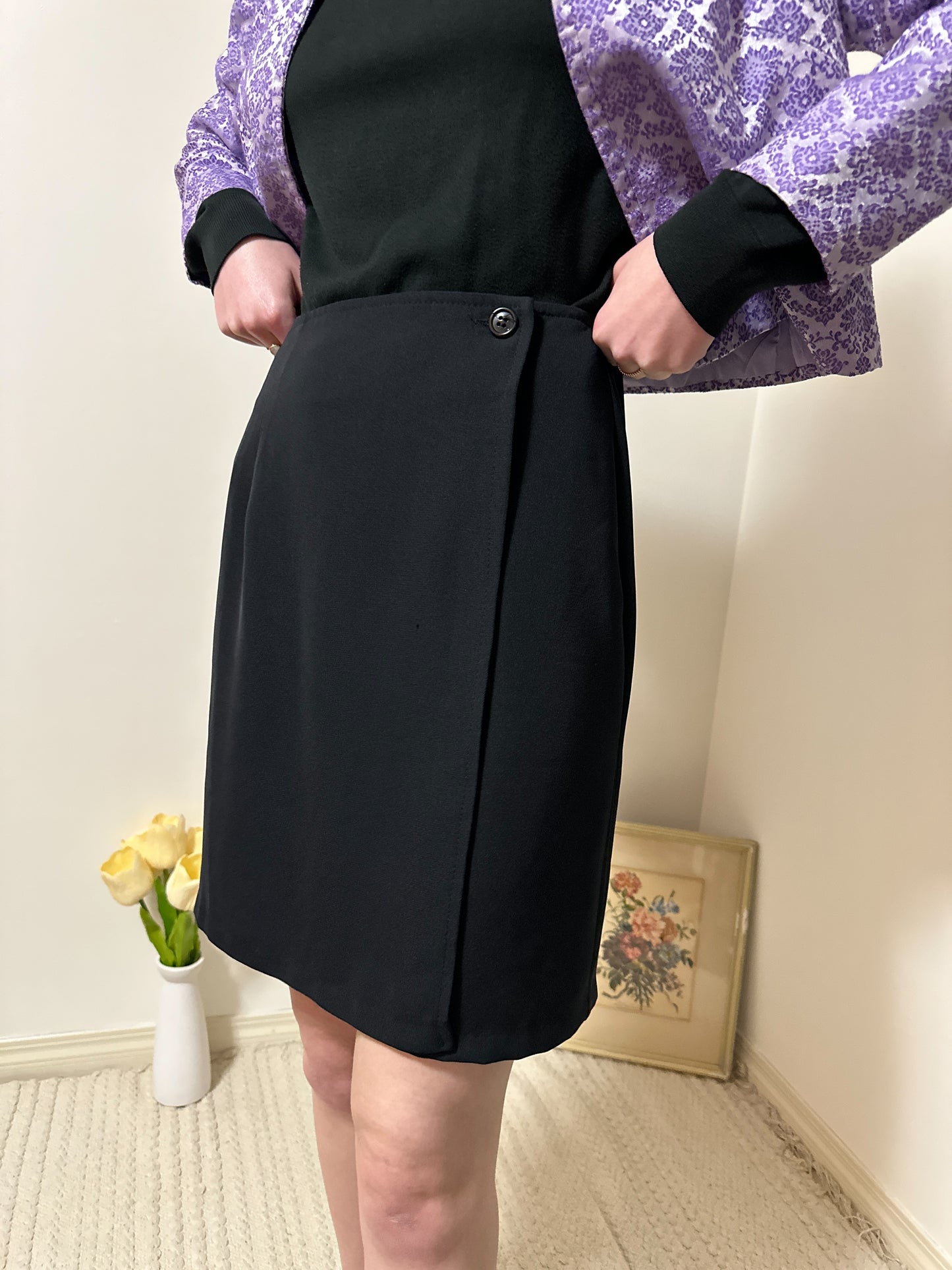 Vintage x Classique Collections Black Skirt (S)