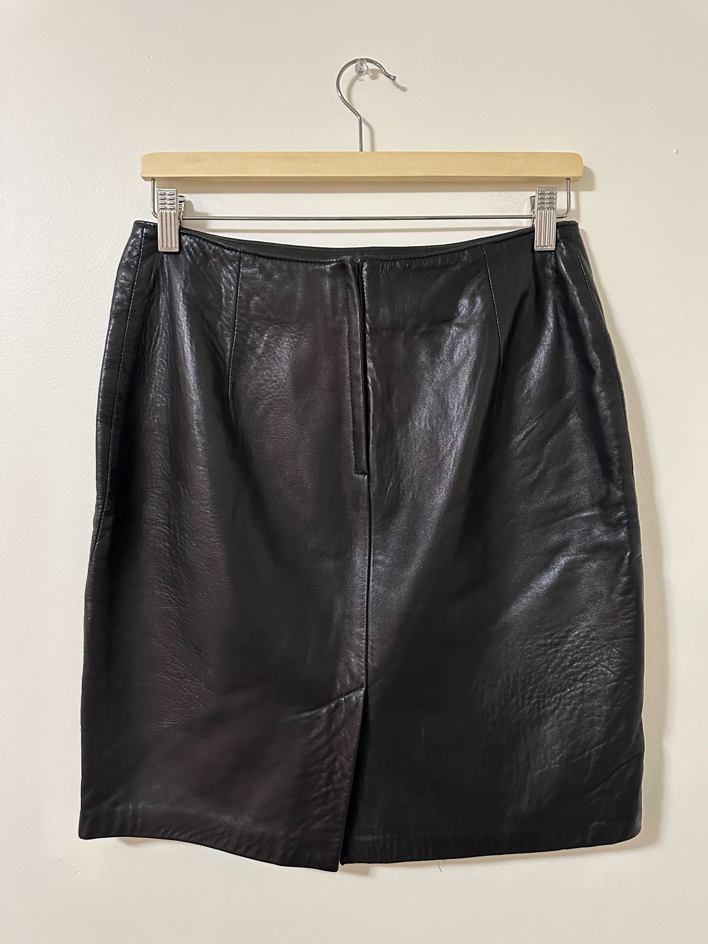 Vintage x Milenti Black Leather Skirt (M)