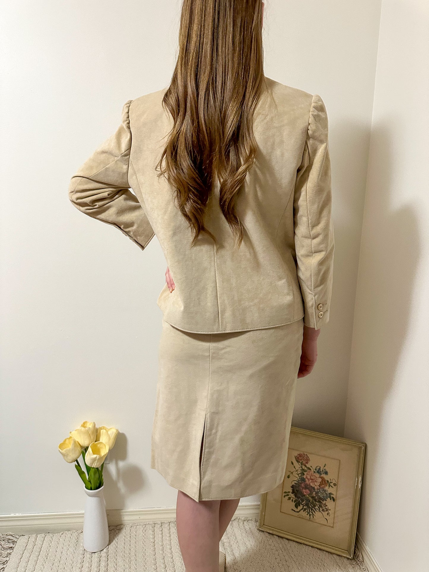 Vintage x Beige Skirt Suit Set (M)