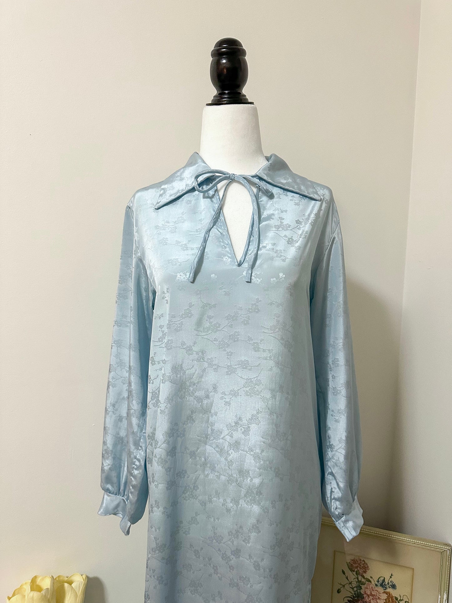 Vintage x Linda Lingerie Light Blue Nightgown (M/L)