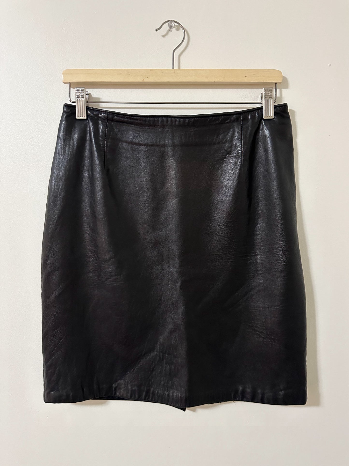 Vintage x Milenti Black Leather Skirt (M)