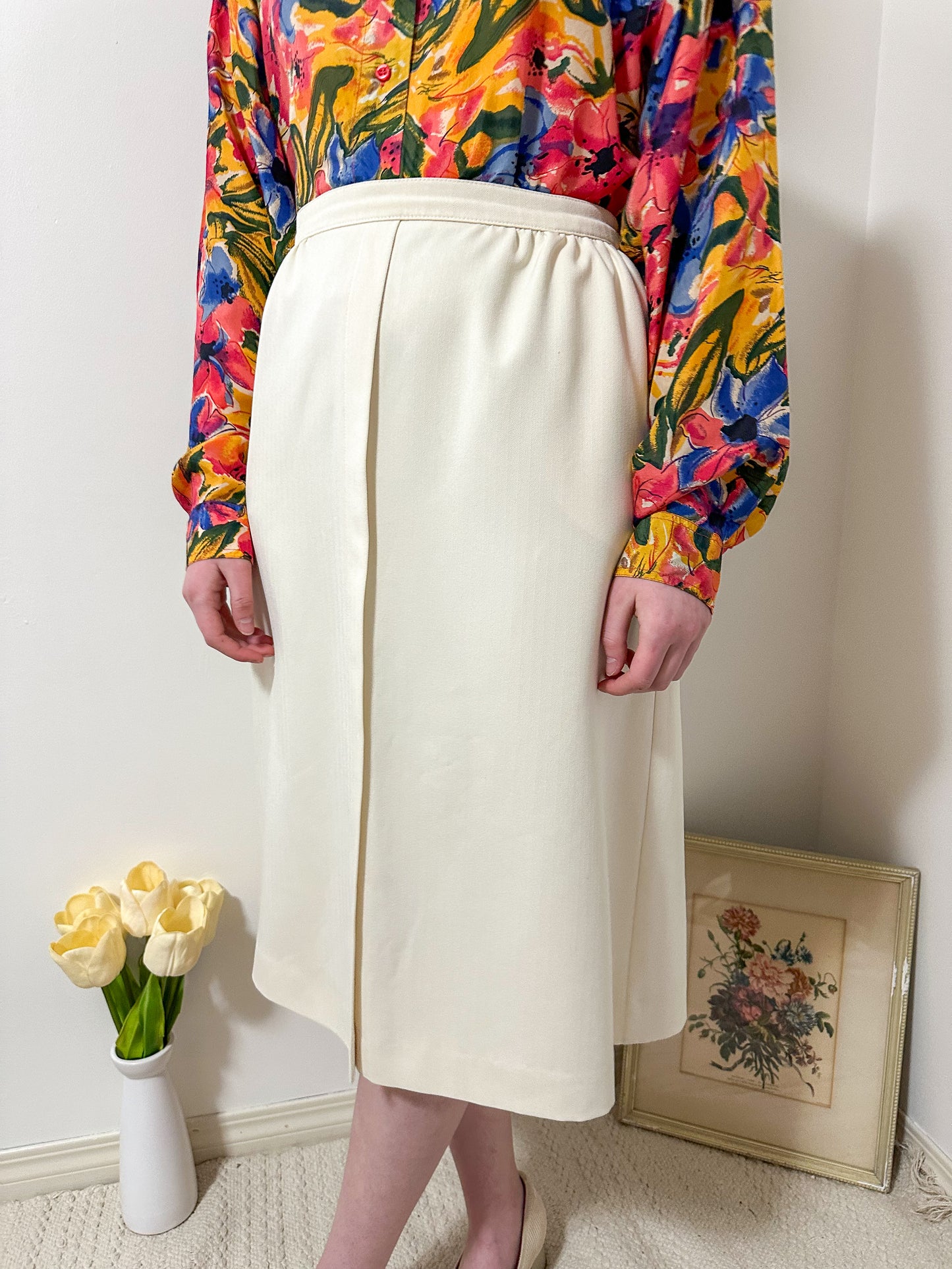 Vintage x D'Allairds Cream Skirt (34”/XL)