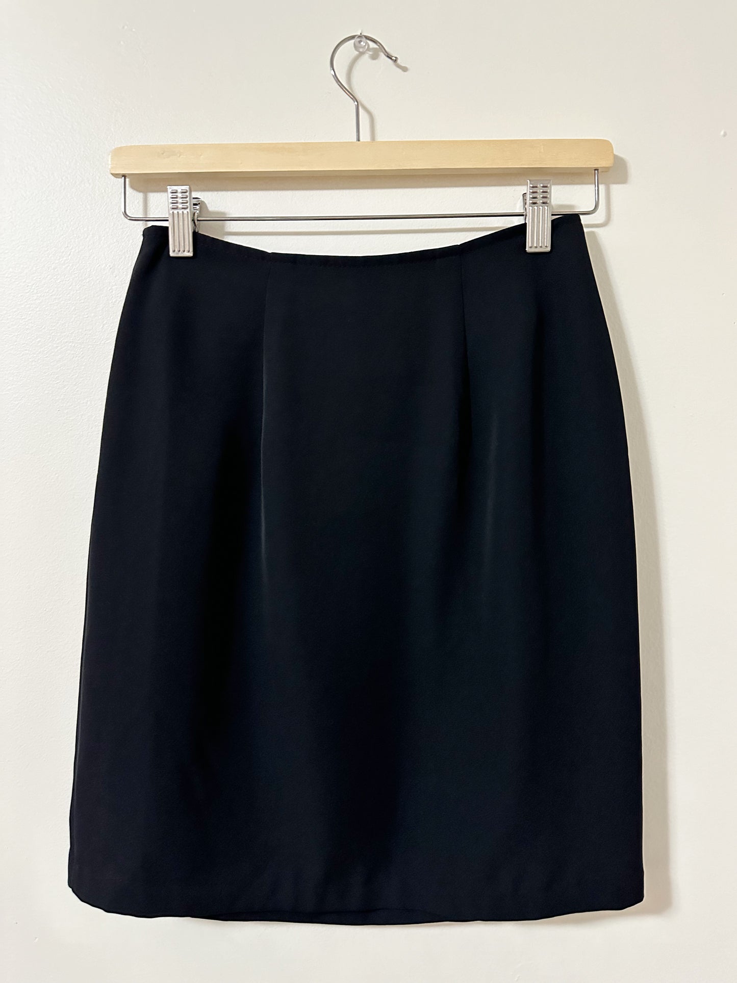 Vintage x Classique Collections Black Skirt (S)