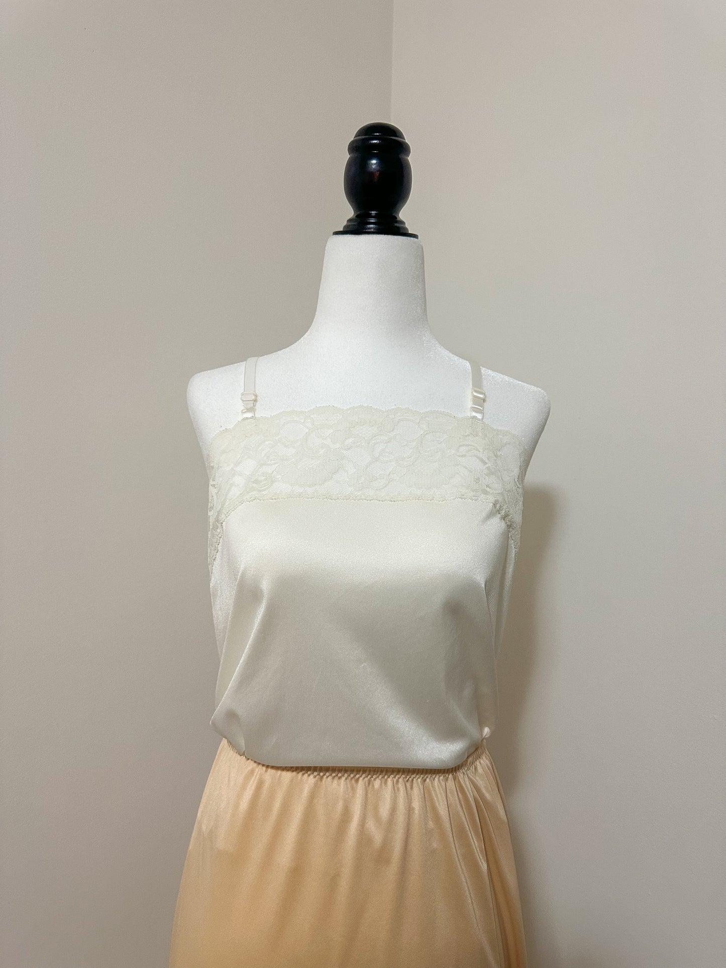 Vintage x Vanity Fair White Lace Camisole (S)