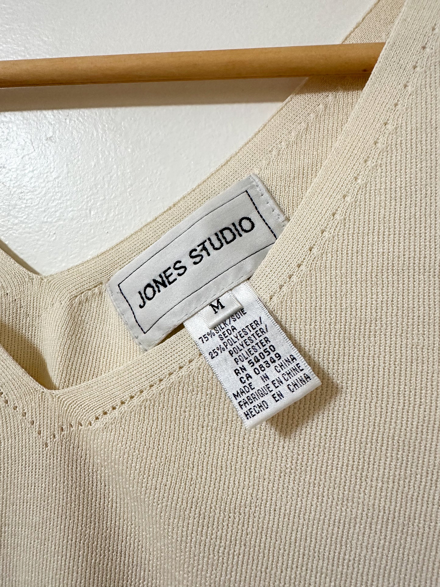 Vintage x Jones Studio Cream Sleeveless Top (M)