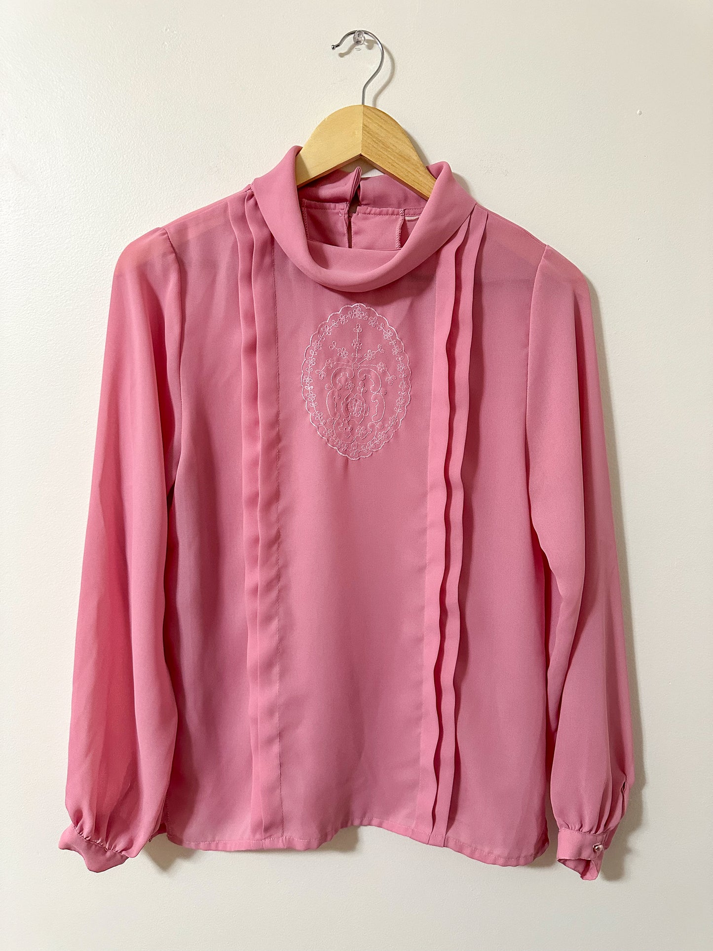 Vintage x Blush Pink Embroidered Blouse (M)