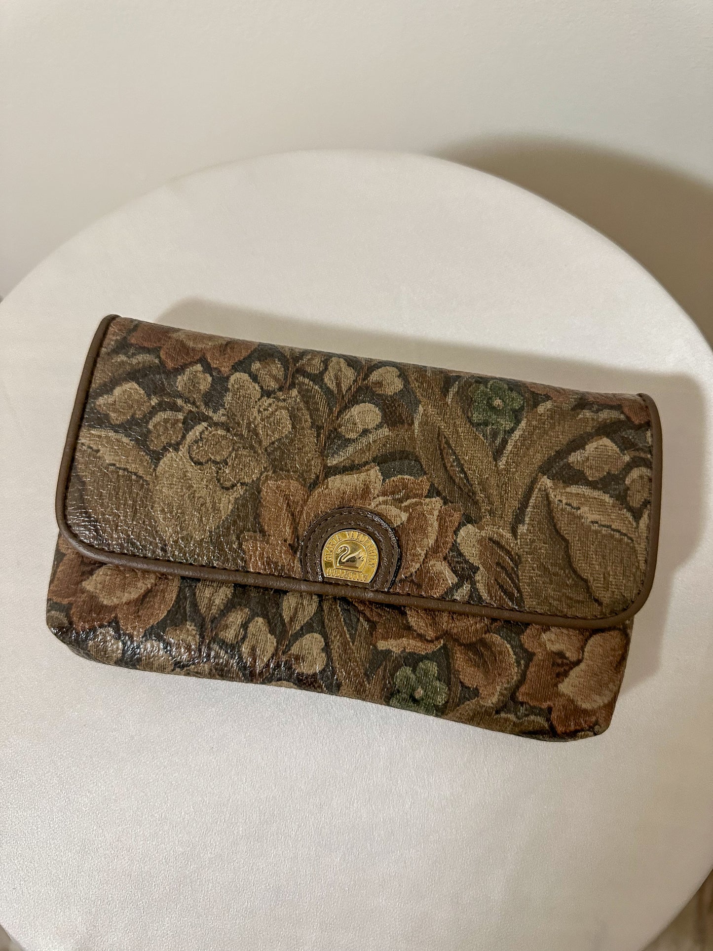 Vintage x Gloria Vanderbilt Floral Wallet