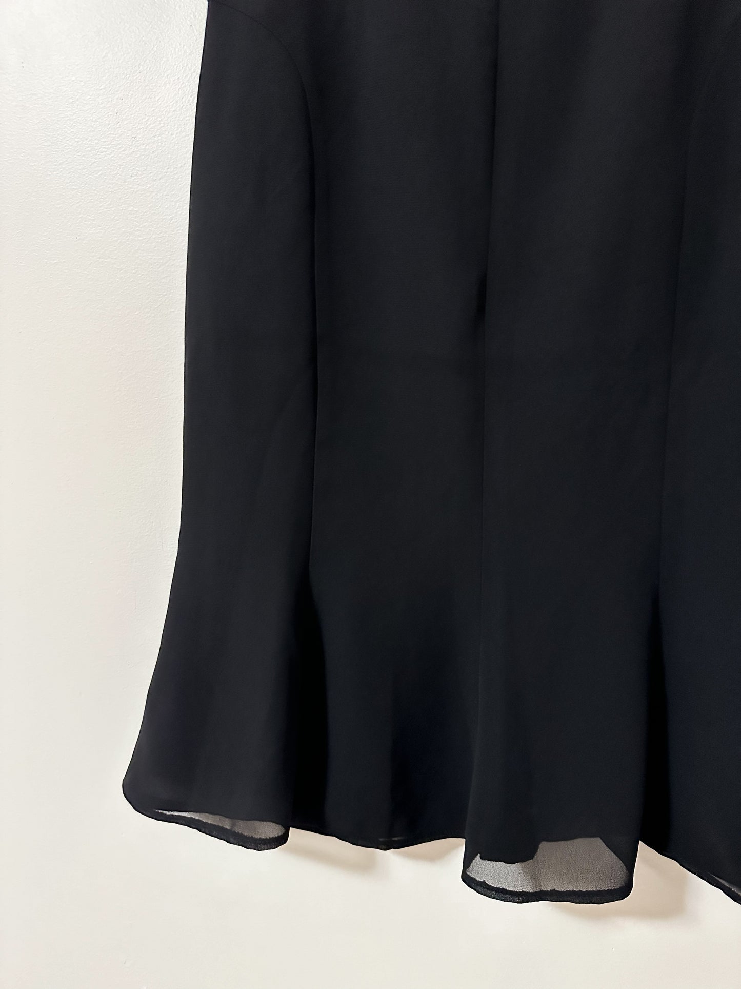 Vintage x Laura Black Flowy Skirt (M)