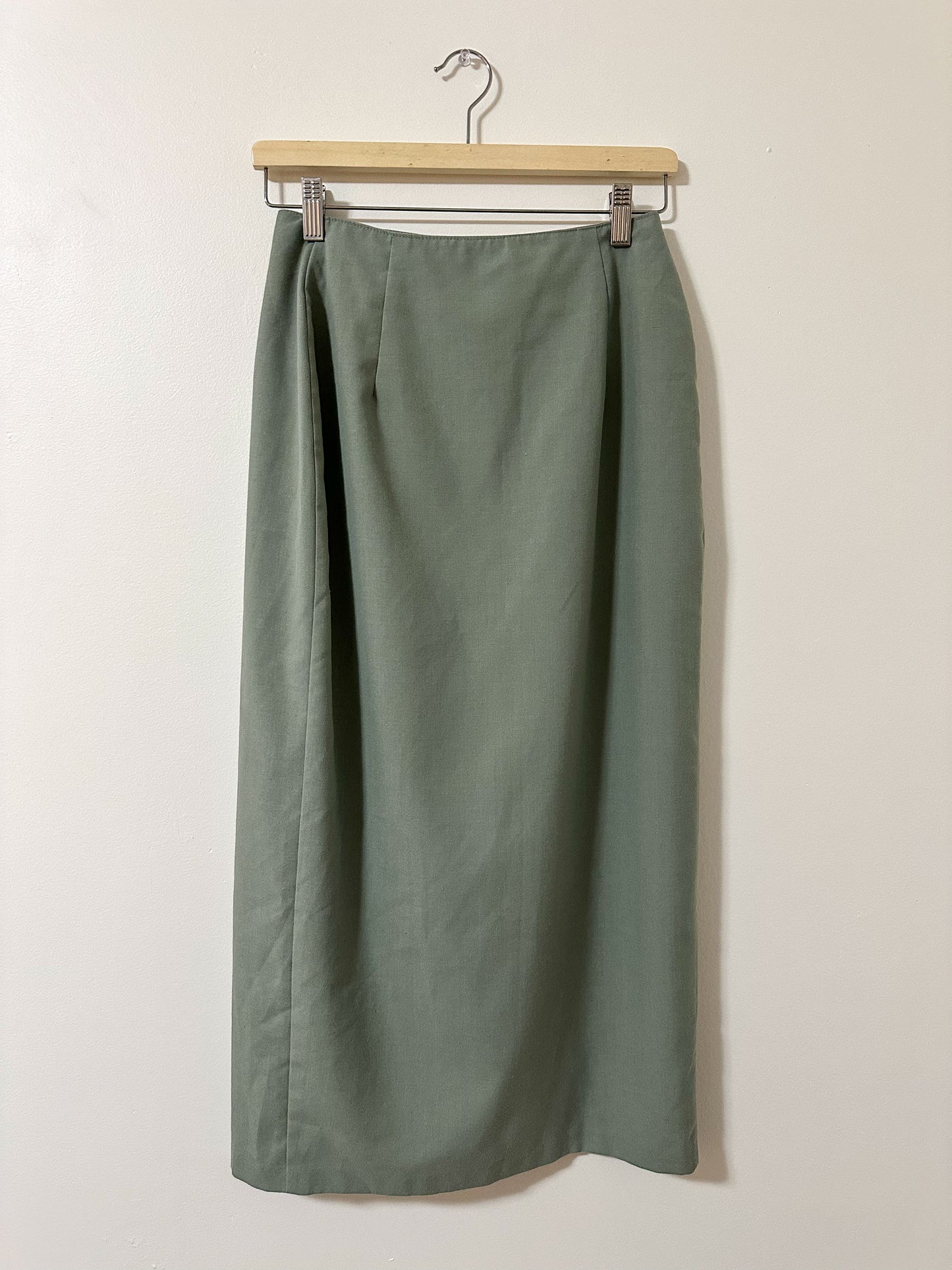 Vintage x Sage Green Skirt (S)