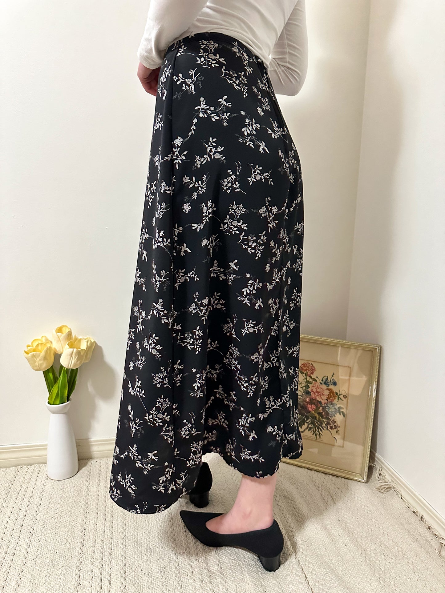 Vintage x Style My Way Floral Midi Skirt (M)