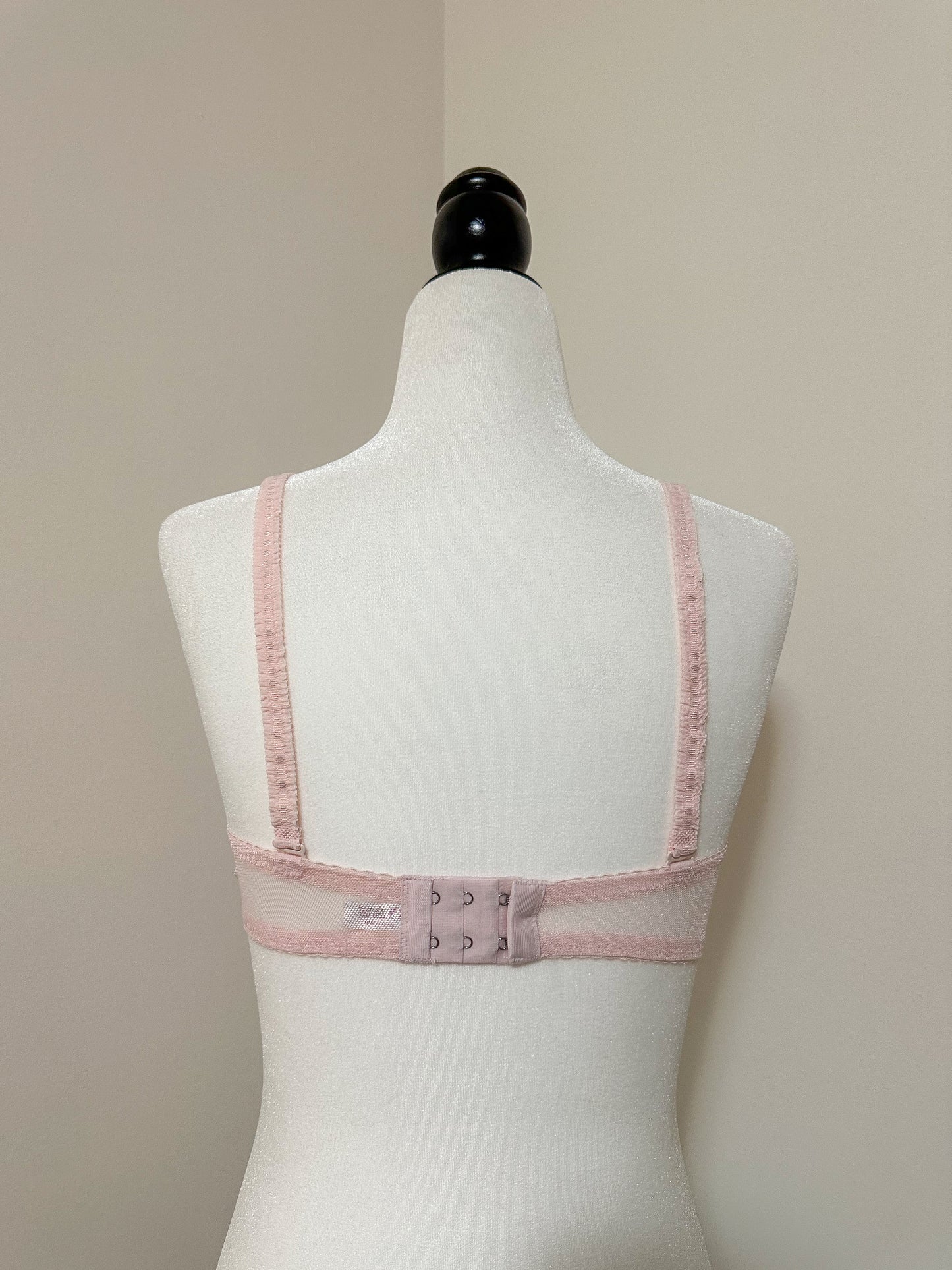 Vintage x Baby Pink Detailed Bra (36B)