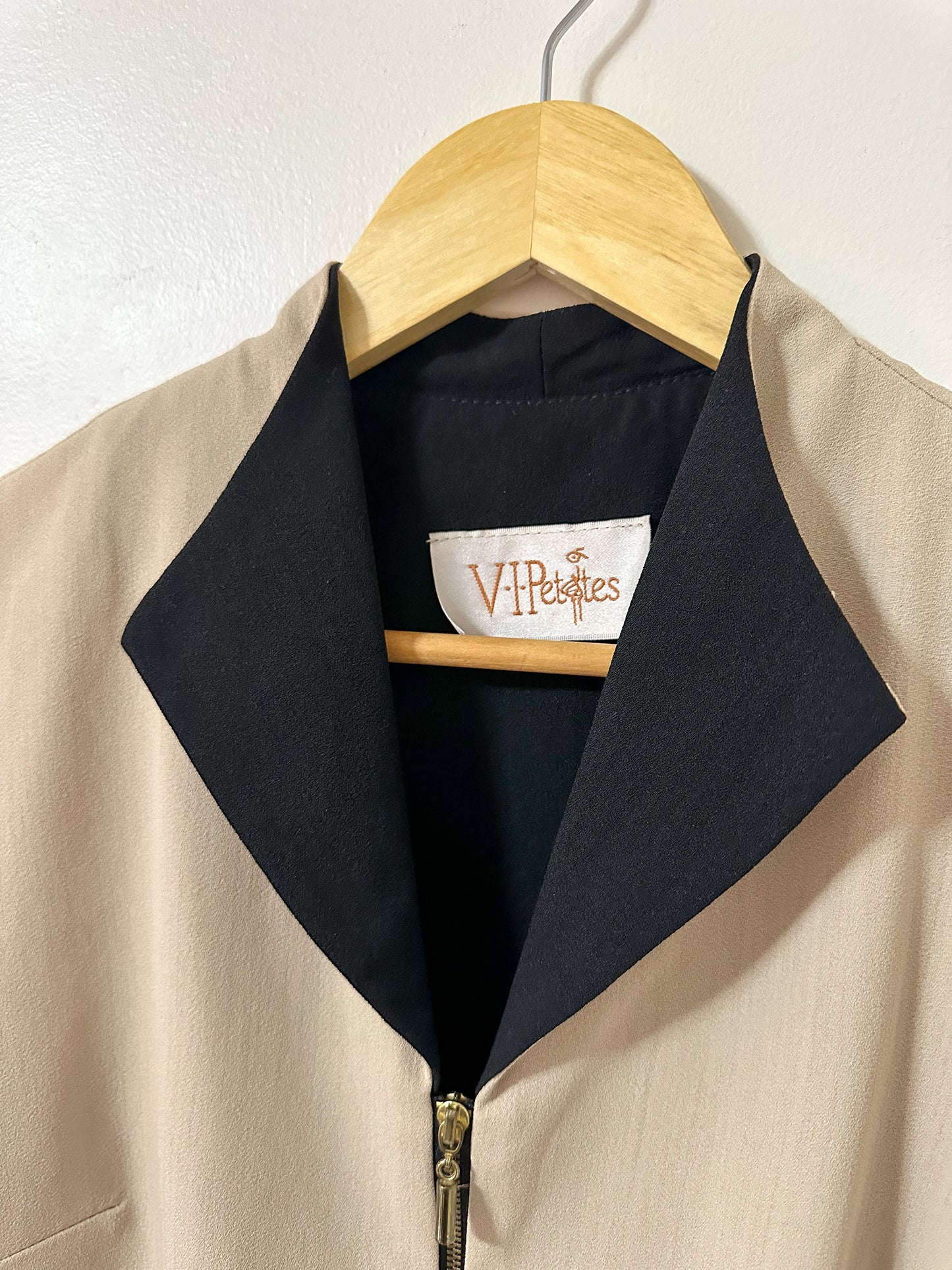 Vintage x V.I.Petites Beige Zip-Up Top (M)