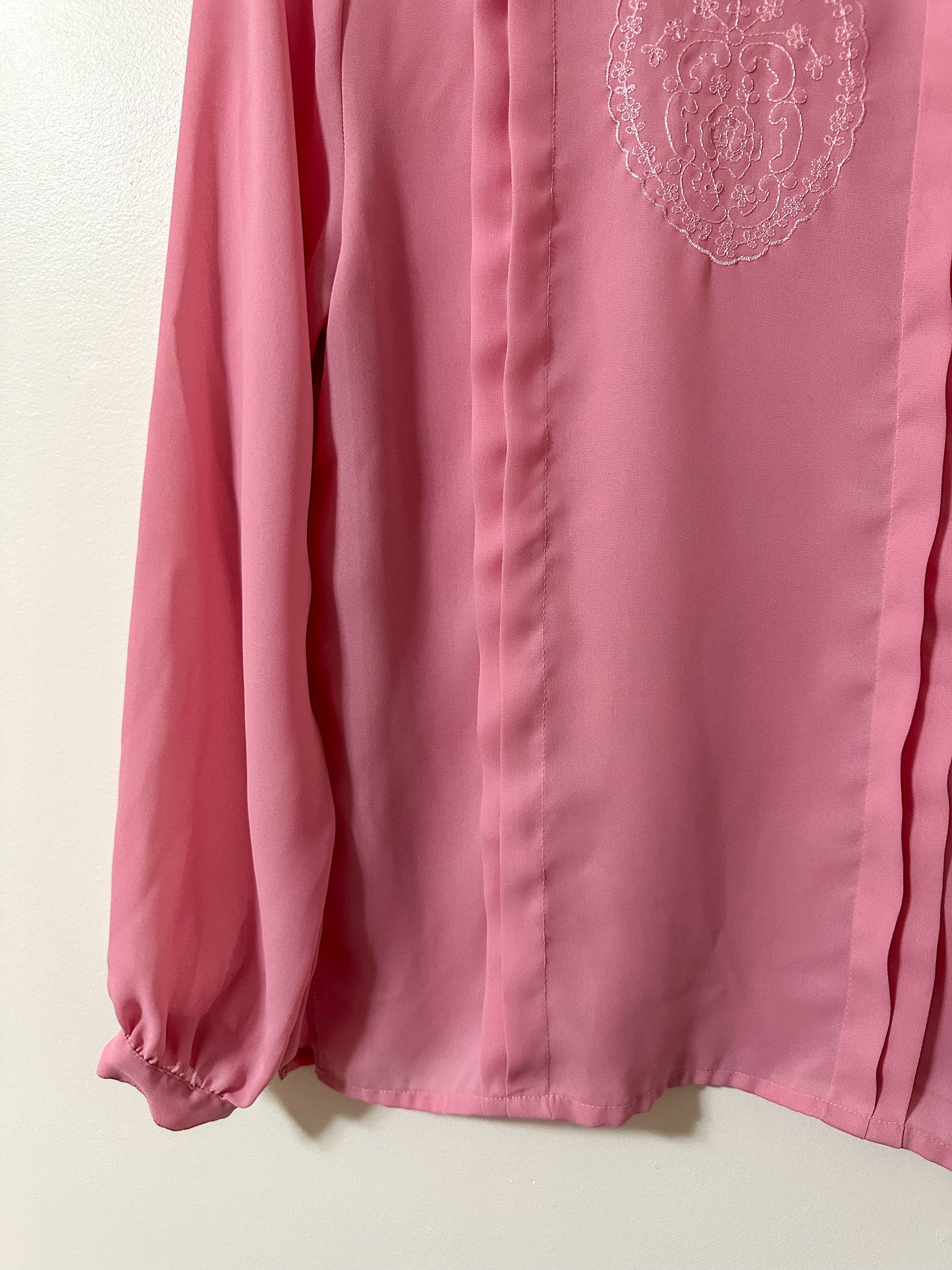 Vintage x Blush Pink Embroidered Blouse (M)